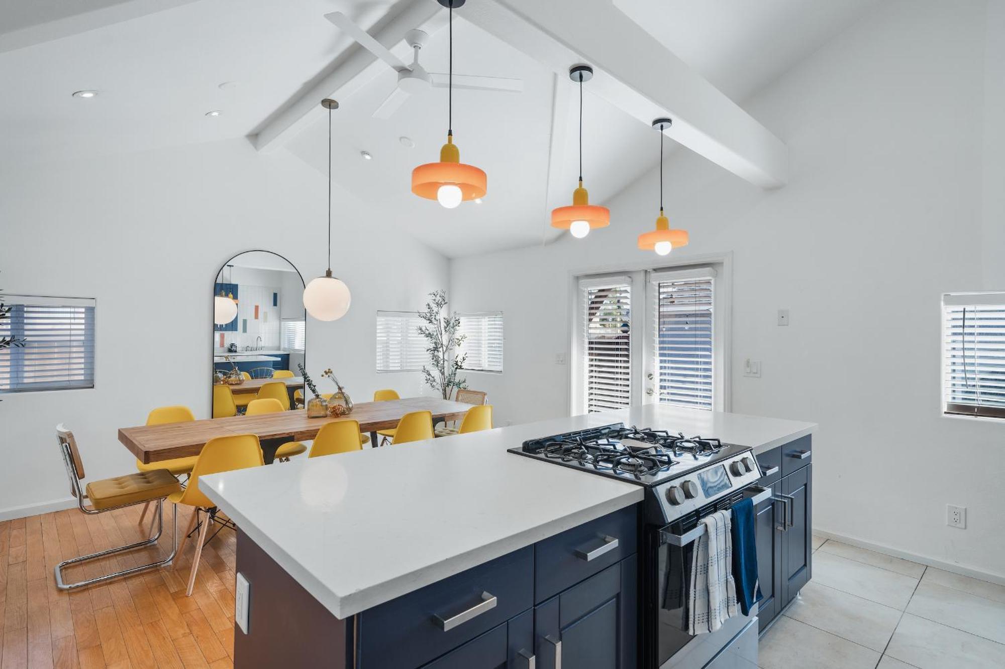 Modern Retro Close To Dt, Zoo, Parking, Hot Tub Holiday home San Diego