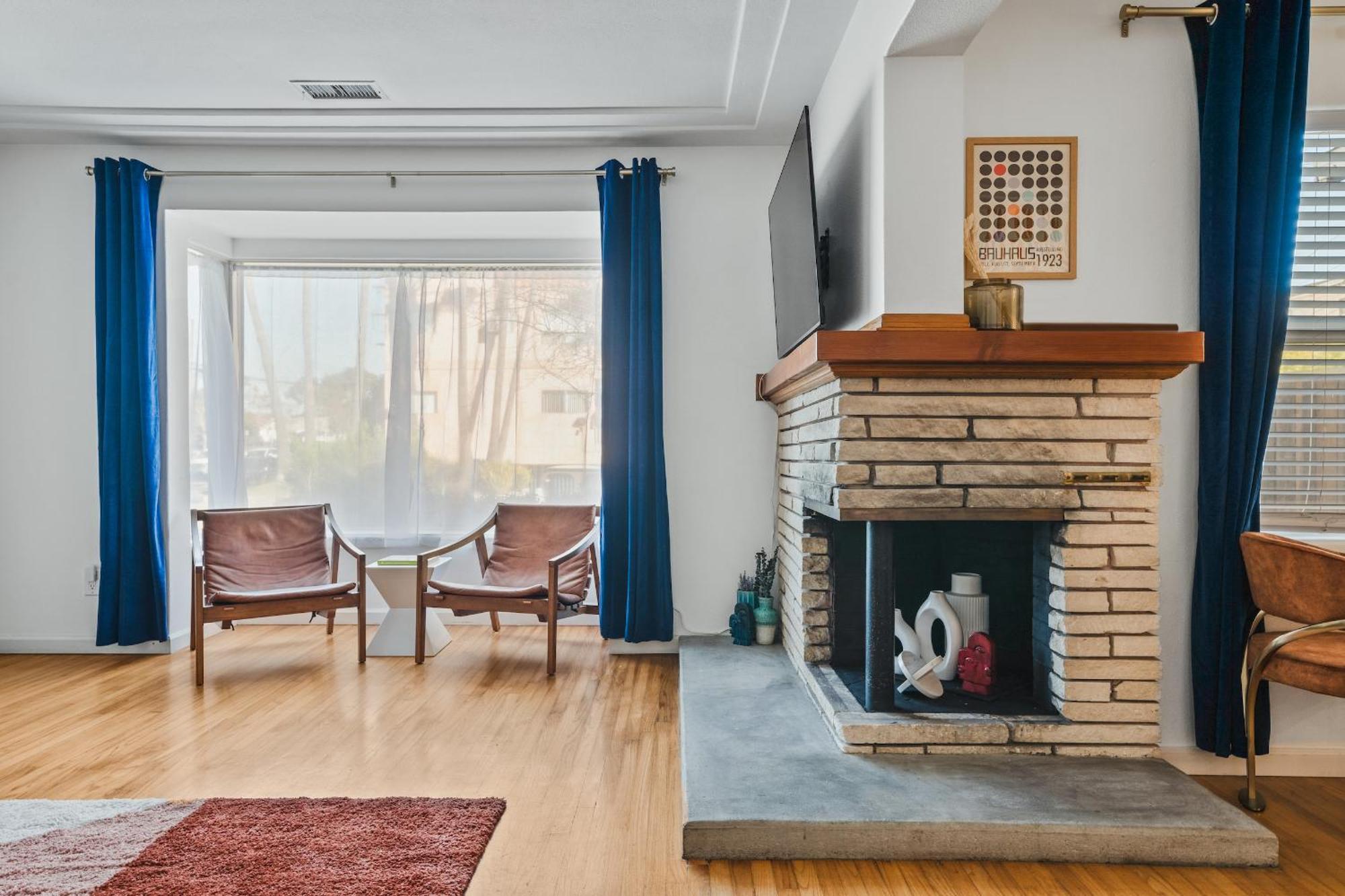 Modern Retro Close To Dt, Zoo, Parking, Hot Tub *